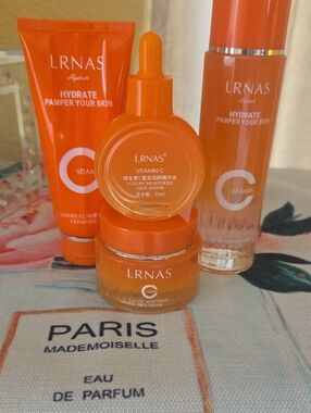 Vitamin C Hydrate Skincare Set — Orange OFFERS Please